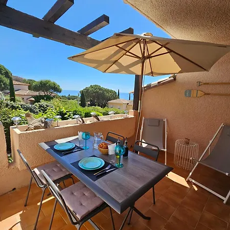 Appartement Studio Bord De Mer Terrasse Vue Mer Piscine